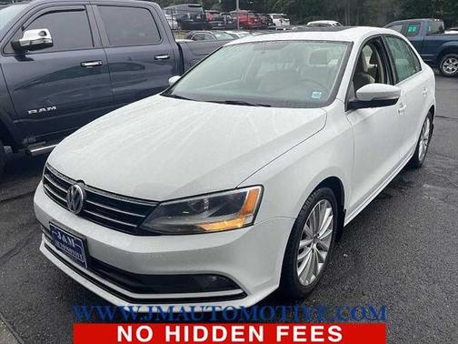 2015 Volkswagen Jetta Auto SE w/Connectivity/Navigation