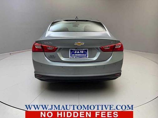 Sterling Gray Metallic 2024 Chevrolet Malibu FWD 1LT