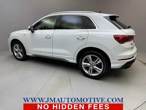 Glacier White Metallic 2021 Audi Q3 45 S line Premium