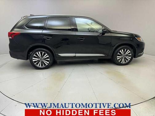 2020 Mitsubishi Outlander SE