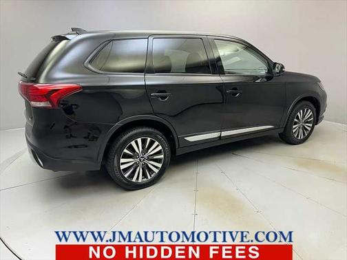 2020 Mitsubishi Outlander SE