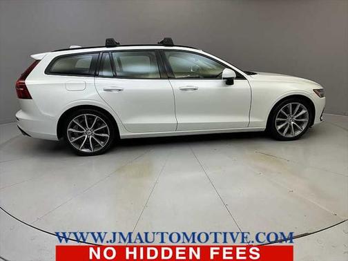 2020 Volvo V60 T5 Momentum