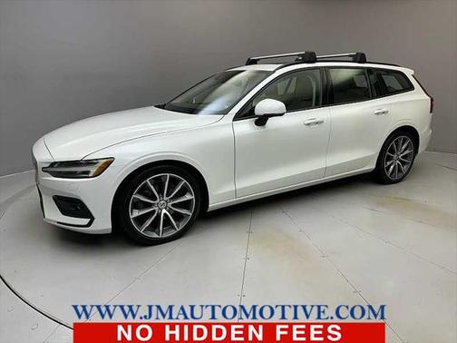 2020 Volvo V60 T5 Momentum