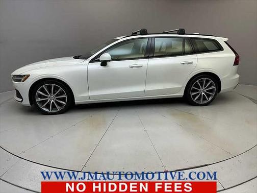 2020 Volvo V60 T5 Momentum