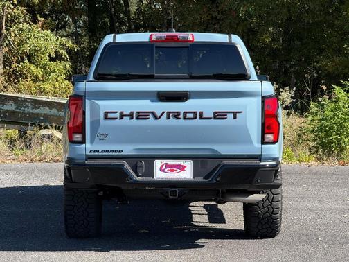 Metallic 2026 Chevrolet Colorado Z71
