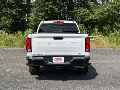 Summit White 2026 Chevrolet Colorado Z71