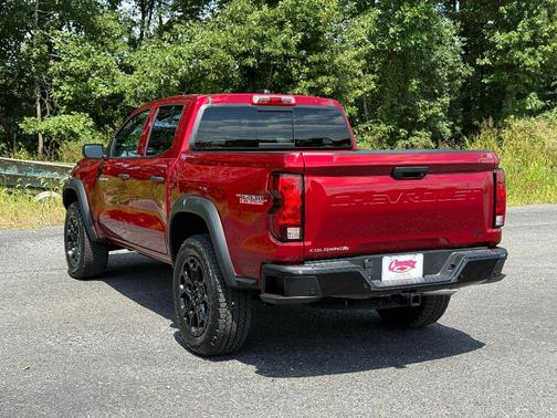 Radiant Red Tintcoat 2026 Chevrolet Colorado Trail Boss