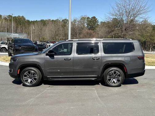 2025 Jeep Wagoneer L Base