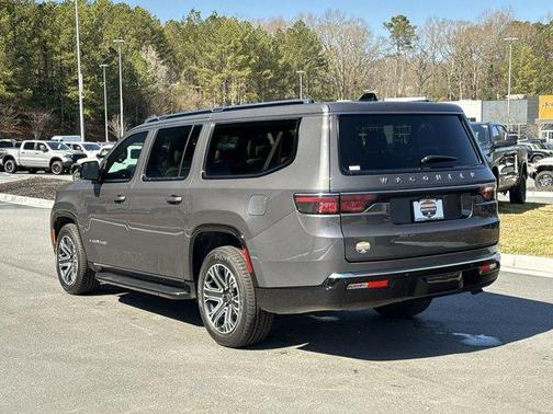 2025 Jeep Wagoneer L Base