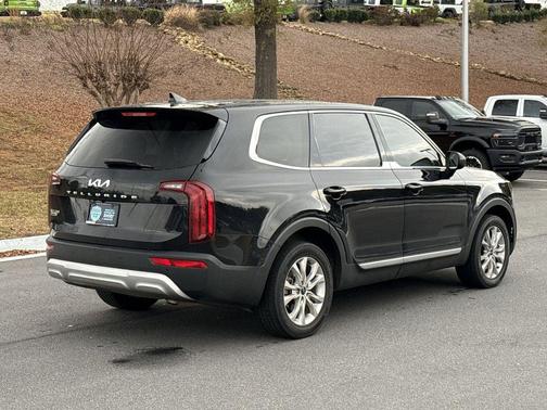 2022 Kia Telluride LX