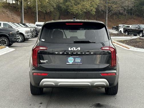 2022 Kia Telluride LX