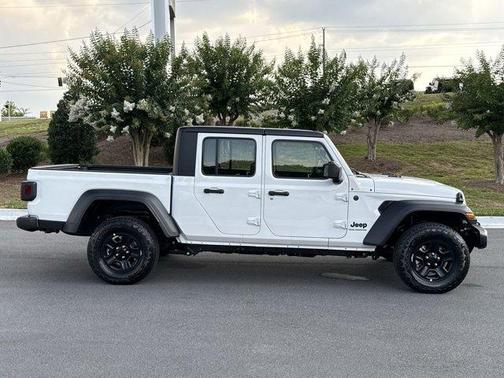 2025 Jeep Gladiator Sport