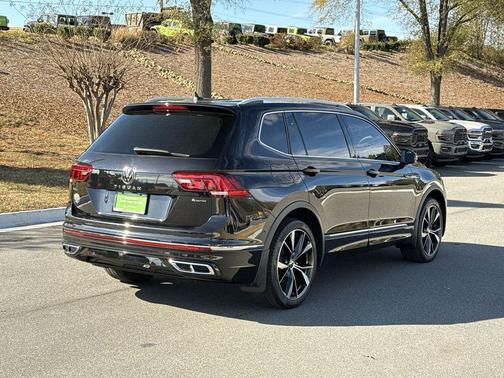 2022 Volkswagen Tiguan 2.0T SEL R-Line