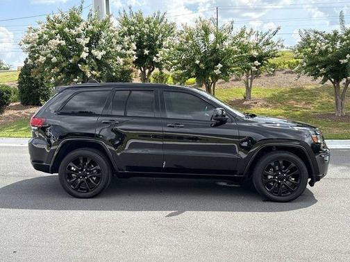 2020 Jeep Grand Cherokee Altitude