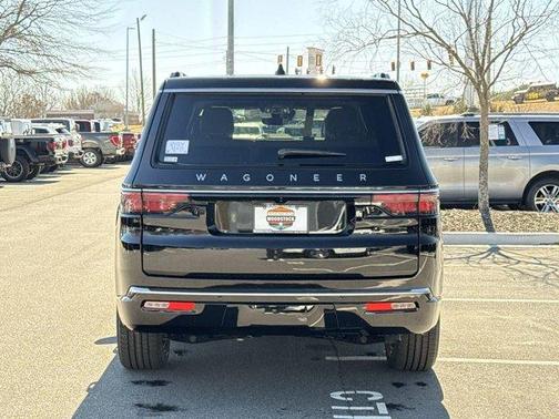 2025 Jeep Wagoneer Base