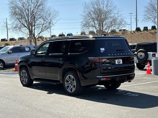 2025 Jeep Wagoneer Base