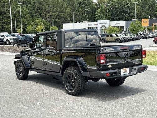 2022 Jeep Gladiator Sport