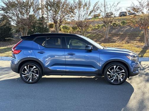 2021 Volvo XC40 T5 R-Design