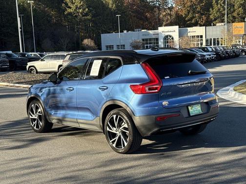 2021 Volvo XC40 T5 R-Design