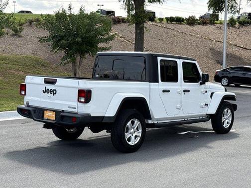 2020 Jeep Gladiator Sport