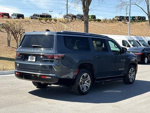 2025 Jeep Wagoneer L Base