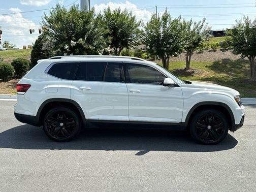 2018 Volkswagen Atlas 3.6L SEL Premium