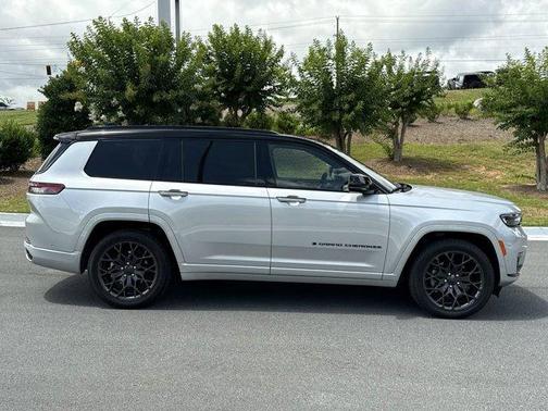 2023 Jeep Grand Cherokee L Summit