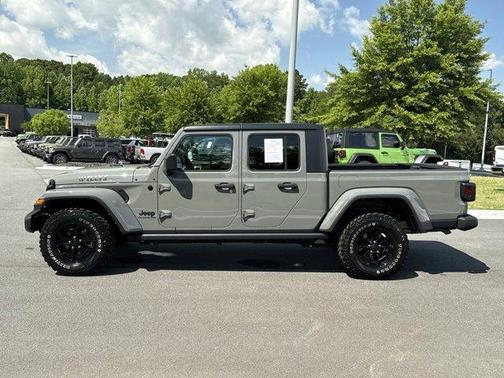 2021 Jeep Gladiator Sport