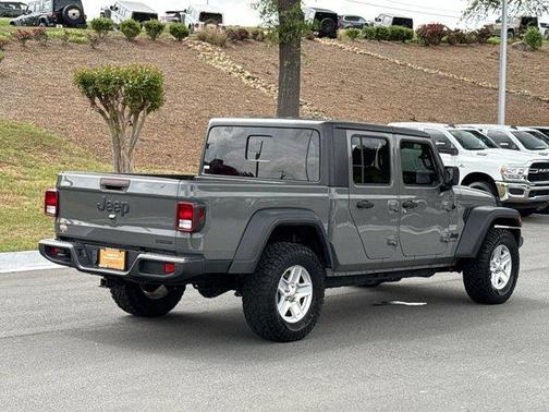 2020 Jeep Gladiator Sport