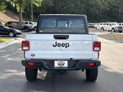 2025 Jeep Gladiator Sport