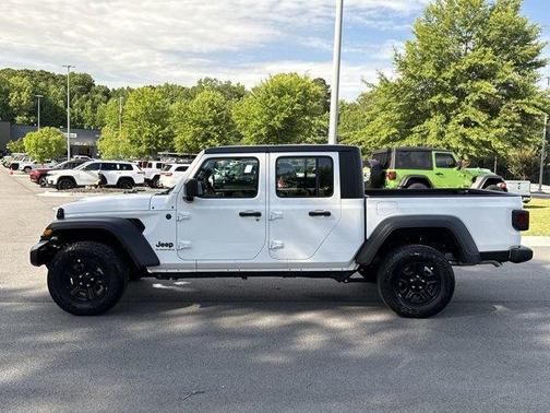 2025 Jeep Gladiator Sport