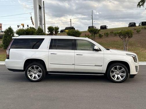 2019 Cadillac Escalade ESV Luxury