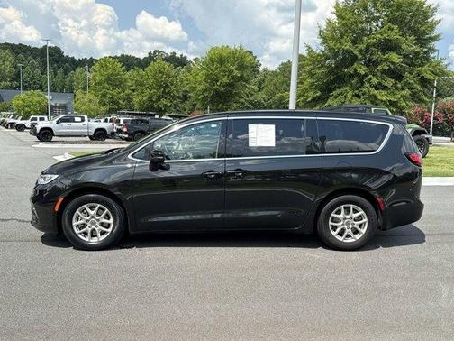 2023 Chrysler Pacifica Touring-L
