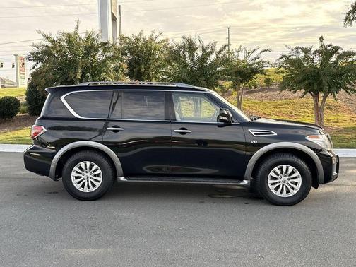 2017 Nissan Armada SV