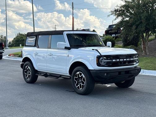 2023 Ford Bronco Outer Banks