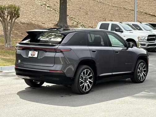 2025 Jeep Wagoneer S Limited