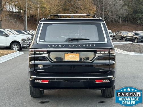 2022 Jeep Grand Wagoneer Series III