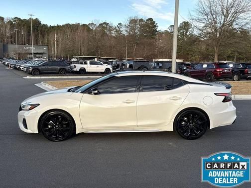 2023 Nissan Maxima SR