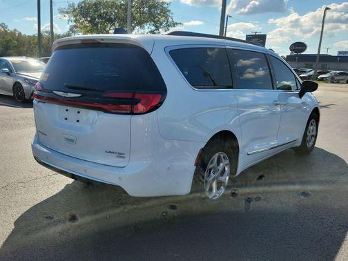 2023 Chrysler Pacifica Limited