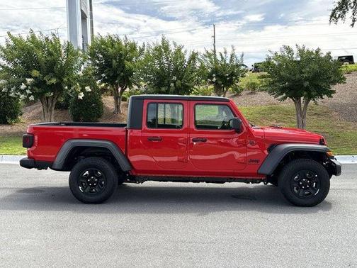 2025 Jeep Gladiator Sport