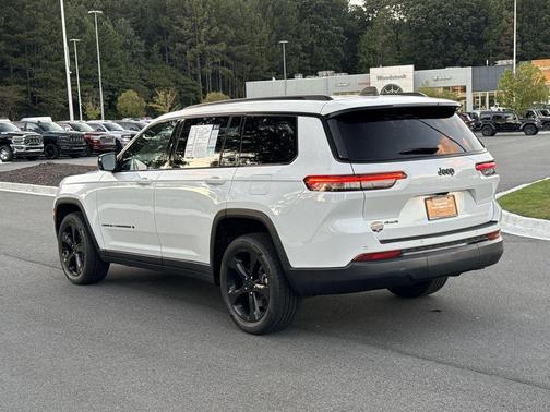 2023 Jeep Grand Cherokee L Laredo