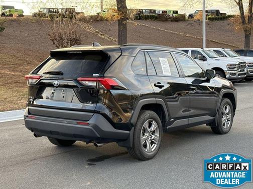 2024 Toyota RAV4 Hybrid LE