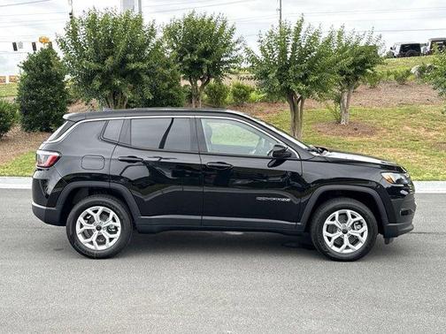2025 Jeep Compass Sport