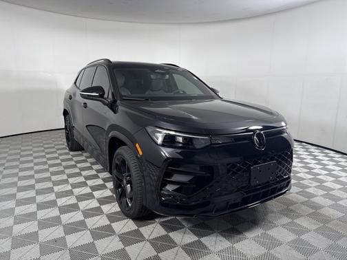 2025 Volkswagen Tiguan 2.0T SE R-Line Black