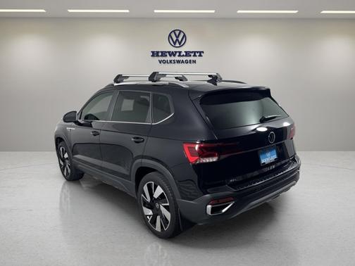 2024 Volkswagen Taos 1.5T SEL