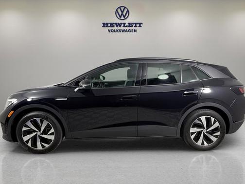 Deep Black Pearl Effect 2023 Volkswagen ID.4 Pro