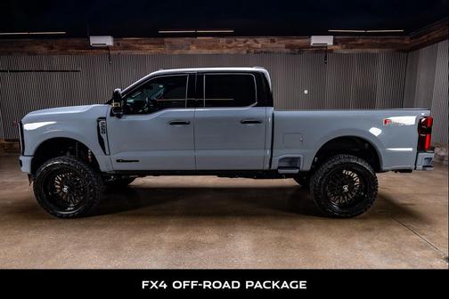 Glacier Gray Metallic Tri-Coat 2026 Ford F-250 Platinum