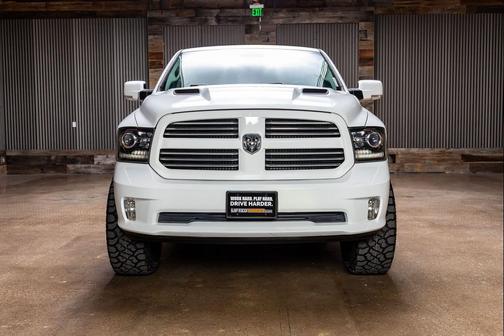 2016 RAM 1500 Sport