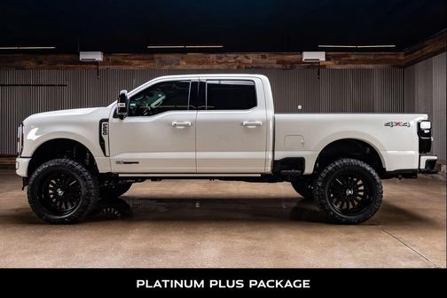 Star White Metallic Tri-Coat 2026 Ford F-250 Platinum