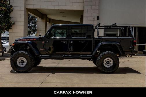 Black Clearcoat 2021 Jeep Gladiator Mojave 4x4